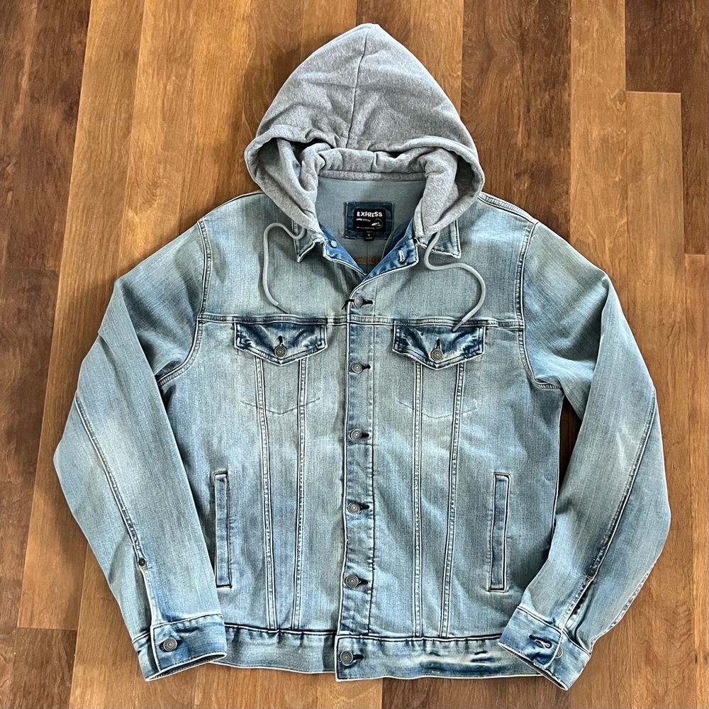 Men’s Express Hyper Stretch Hooded Jean Jacket, Sz LG Tall.